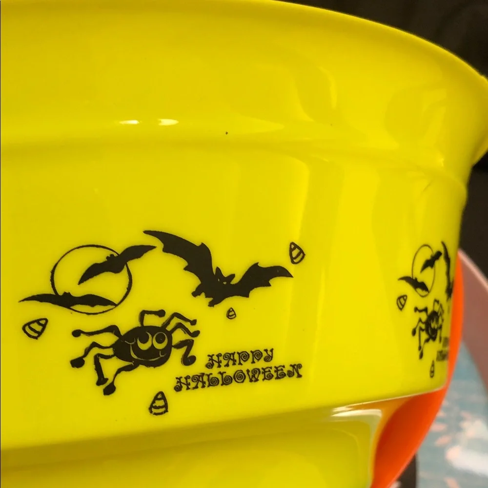 Colorful Day of the Dead Party Bowl Set